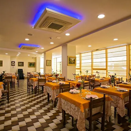 Hotel Antares 3*