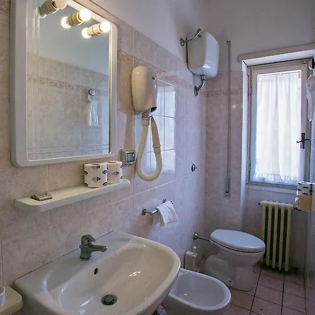 Antares Hotel 3*